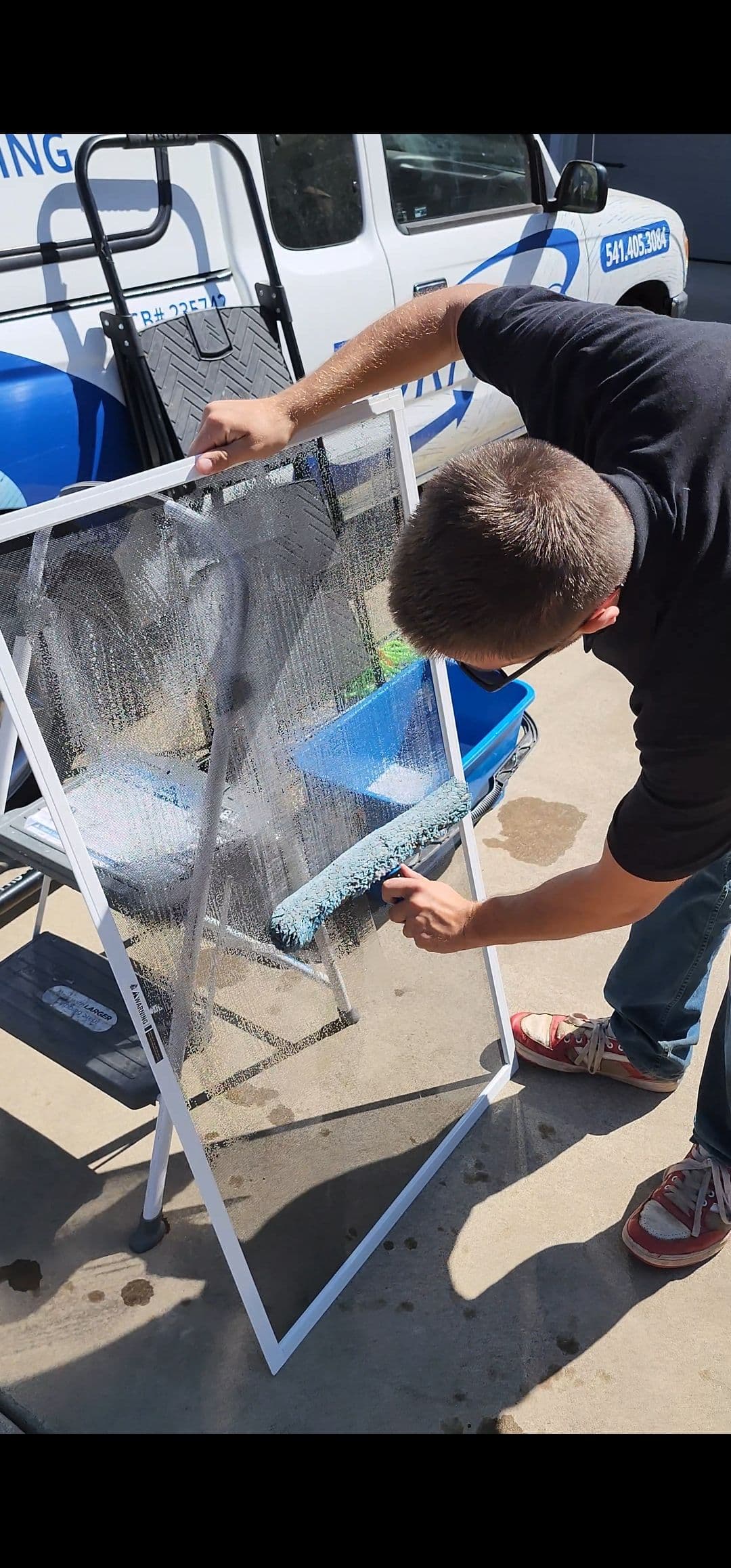 Screen Cleaning image