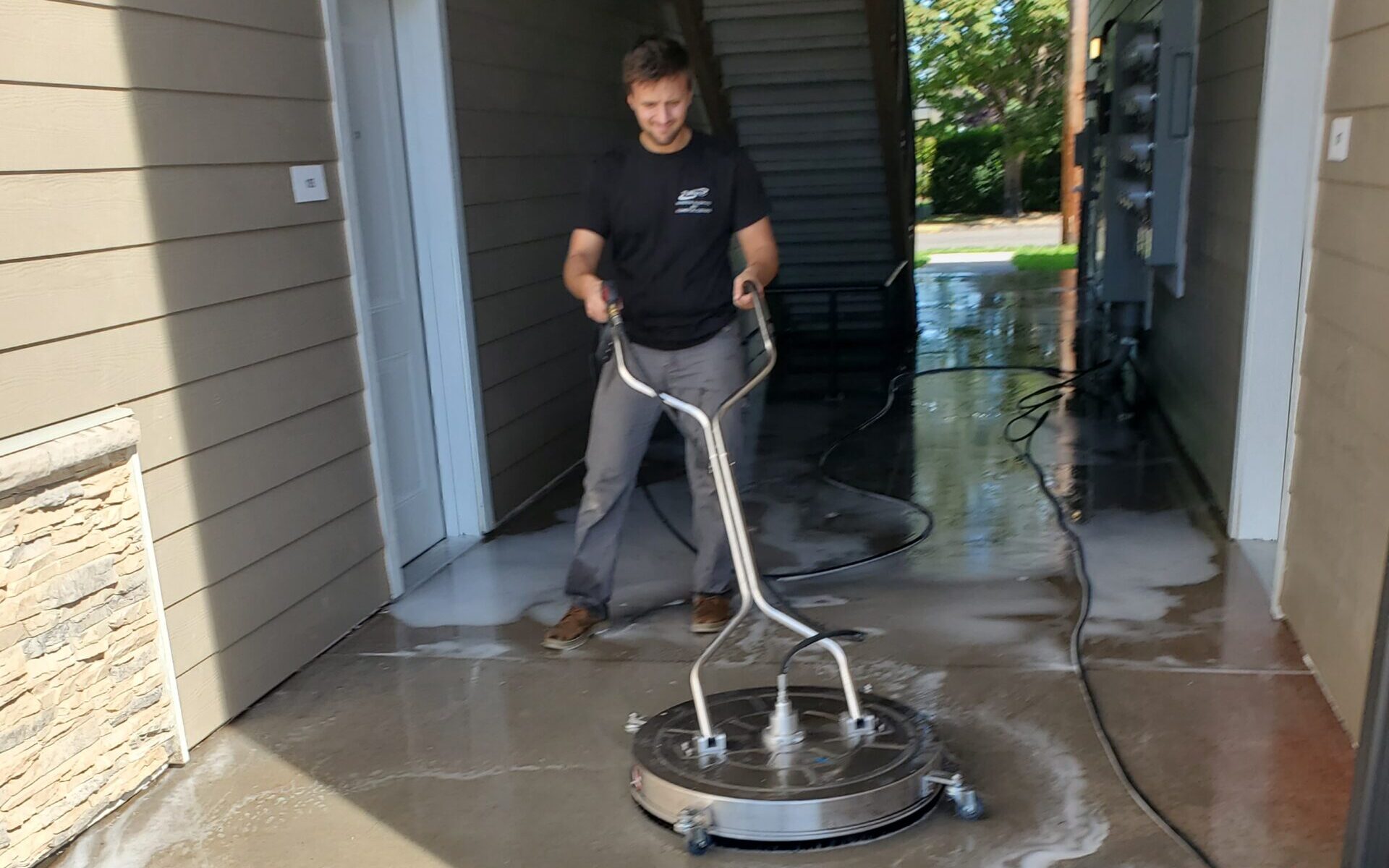 Turn Pro pressure washing